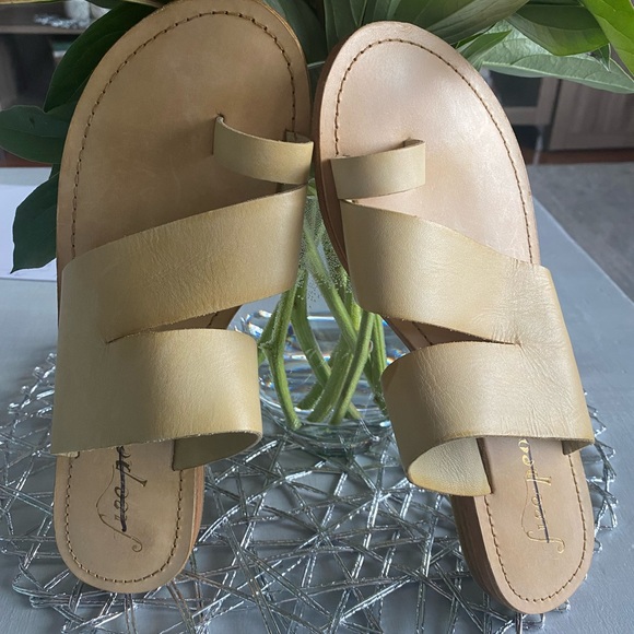 NEW Free People Abilene Toe Loop Sandals Womens Size 39 - Picture 5 of 9
